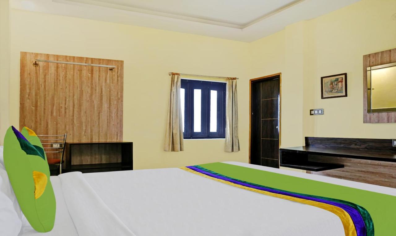 Treebo Trend Gupta Inn Varanasi Exterior photo