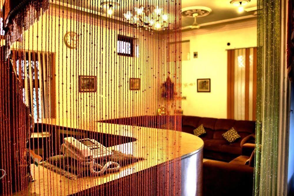 Treebo Trend Gupta Inn Varanasi Exterior photo